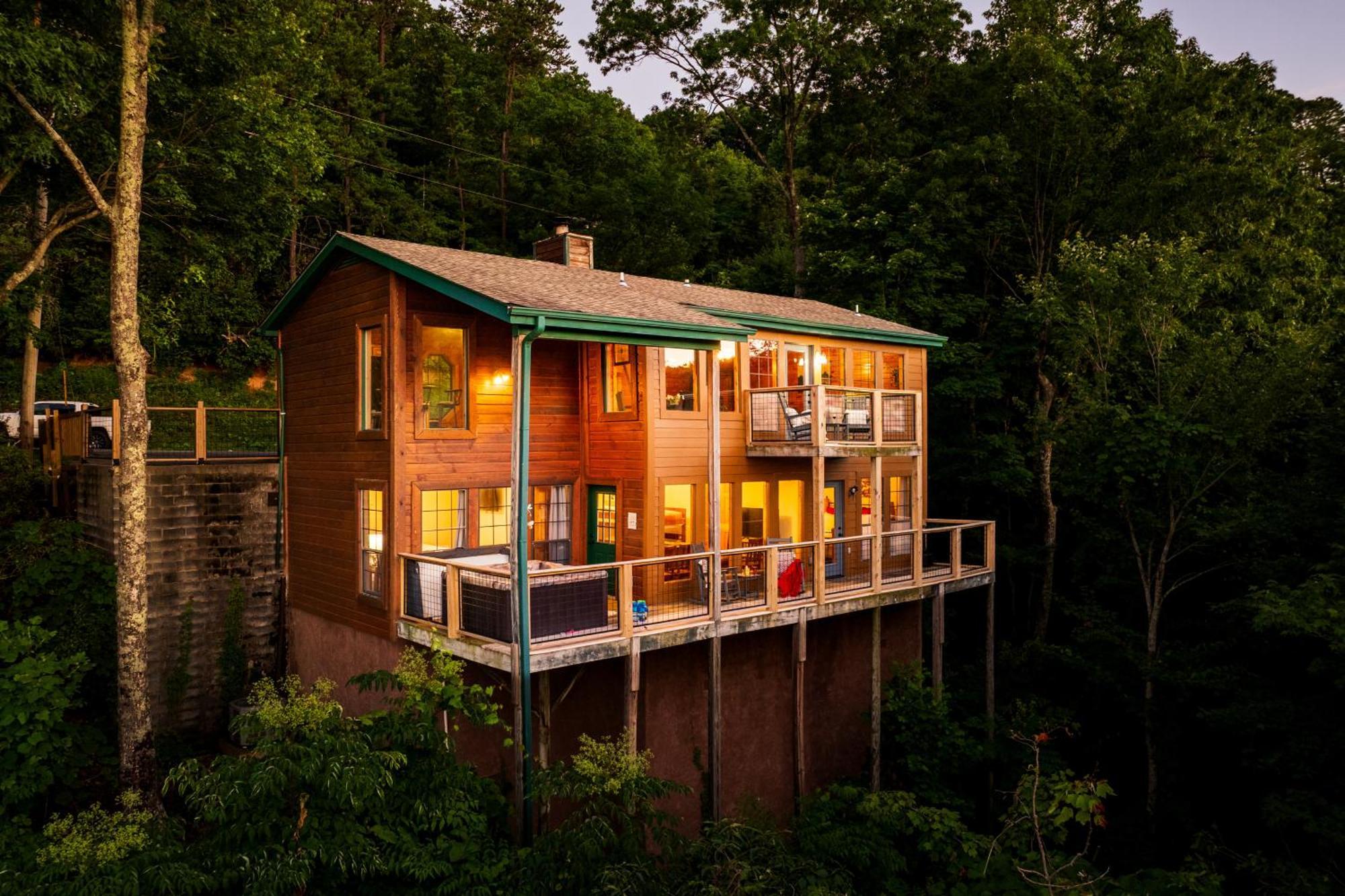 Elevista - Quaint&Private-Views-Hottub-Pooltable-Bears-3 Clubhouse Pools Villa Gatlinburg Luaran gambar