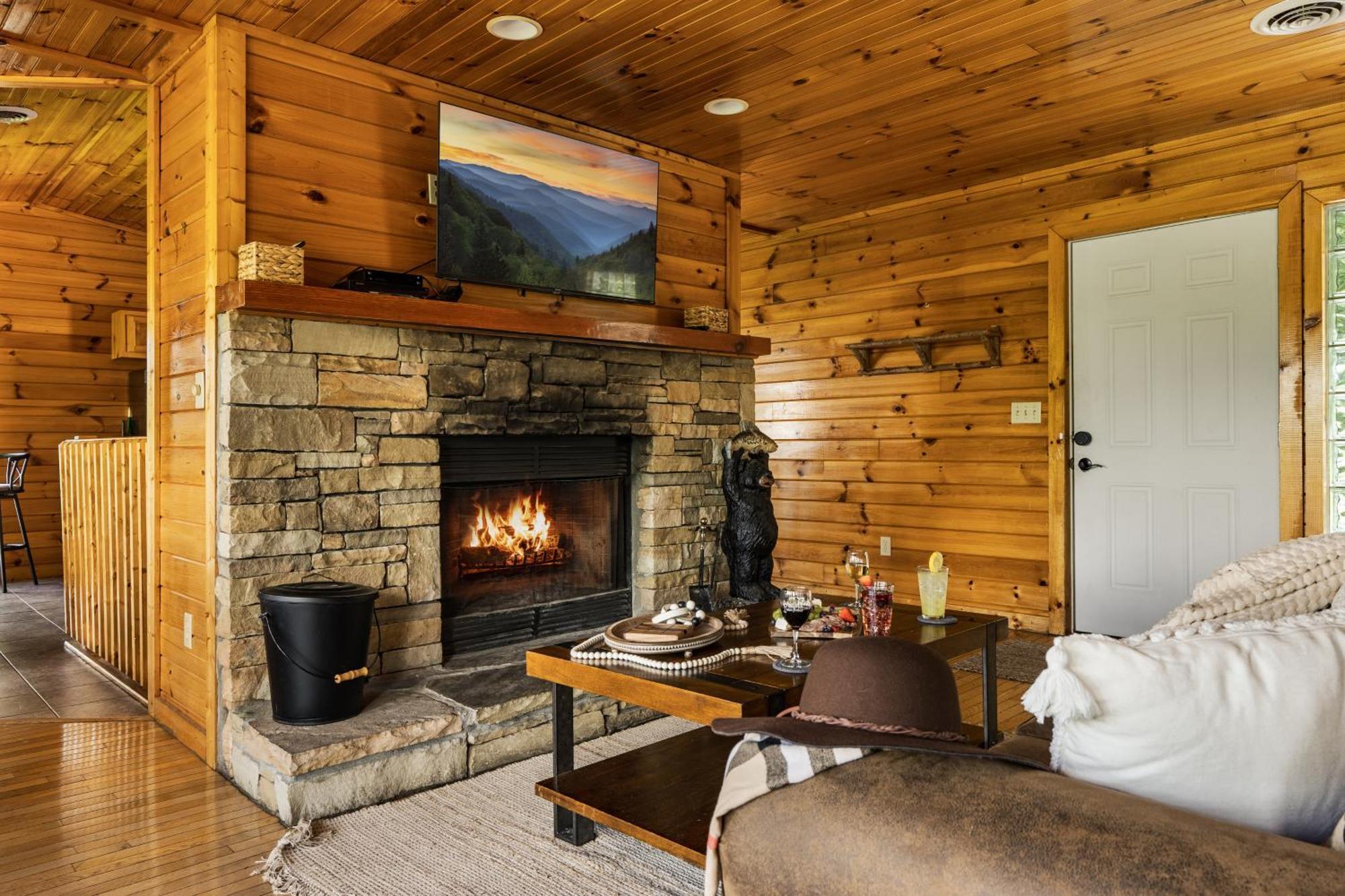 Elevista - Quaint&Private-Views-Hottub-Pooltable-Bears-3 Clubhouse Pools Villa Gatlinburg Luaran gambar